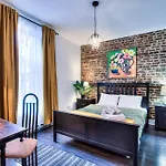 Mackay Street Downtown - Bell Center, Nightlife, & Metro At Your Doorstep!